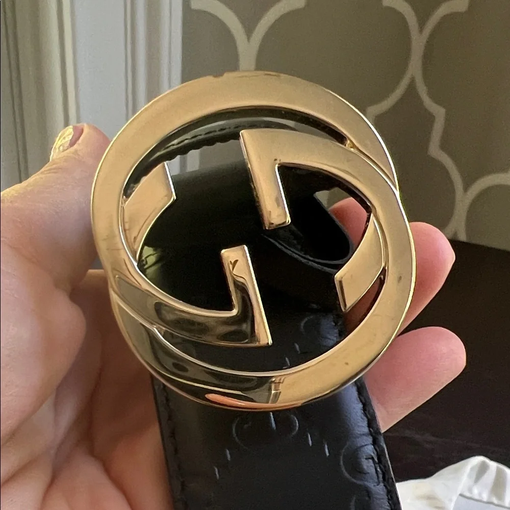 Gucci Authentic Black Embossed Belt with Gold Logo Buckle size 100 - Picture 6 of 9
